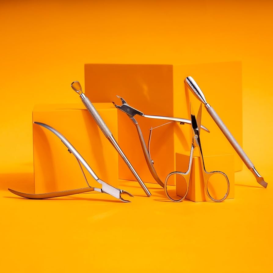 Rounded scissors