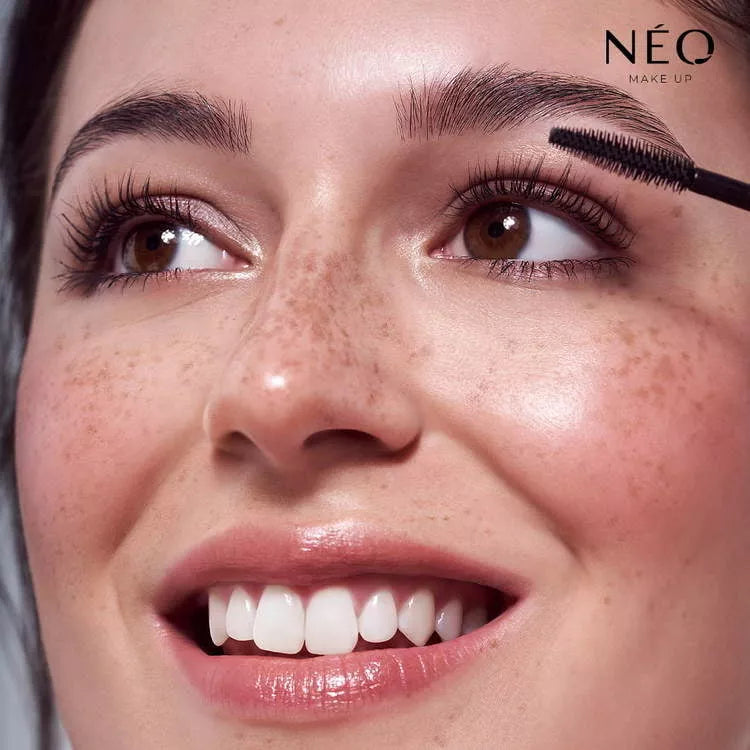 Regenerating Mascara - Oil Mascara: BLACK