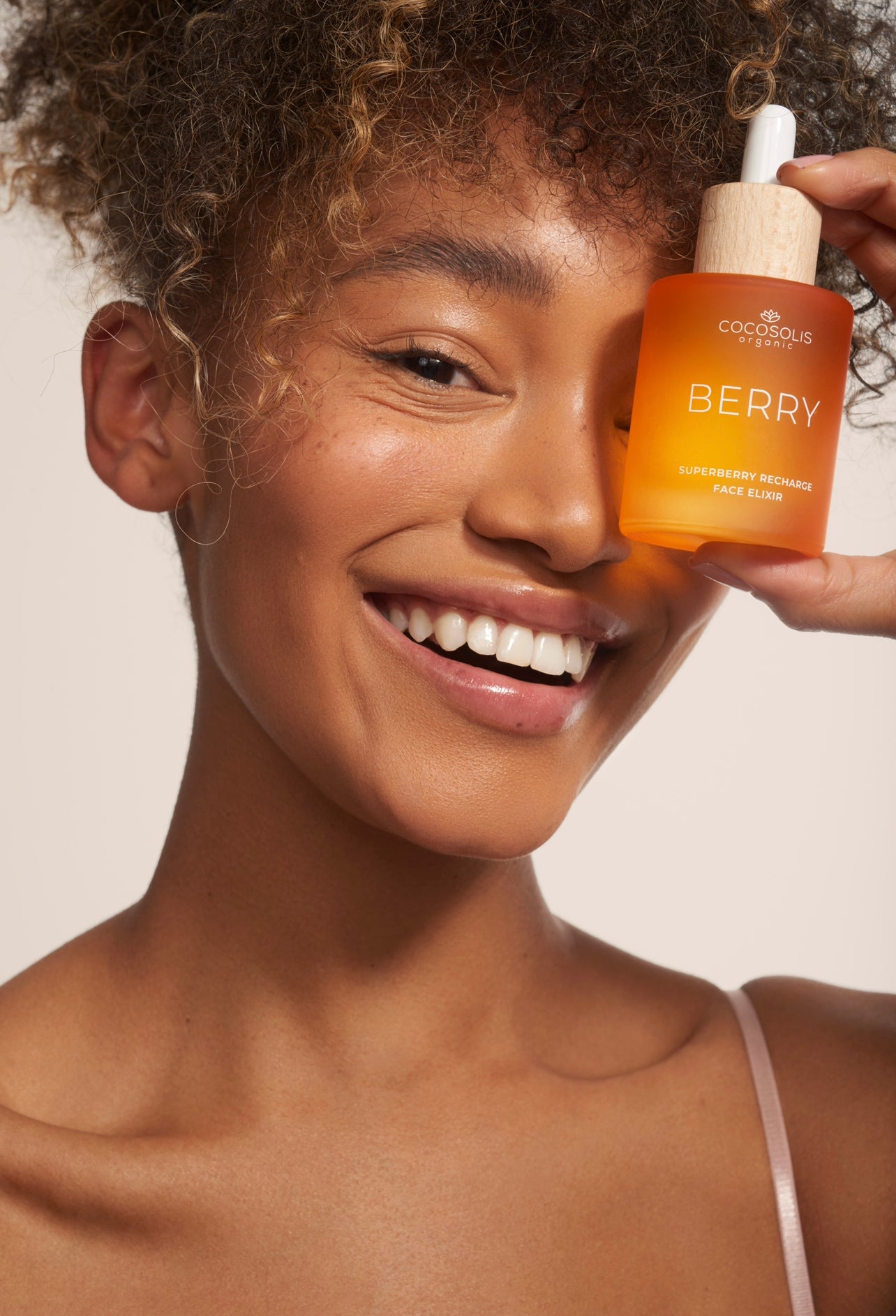 BERRY
Superberry Recharge Face Elixir