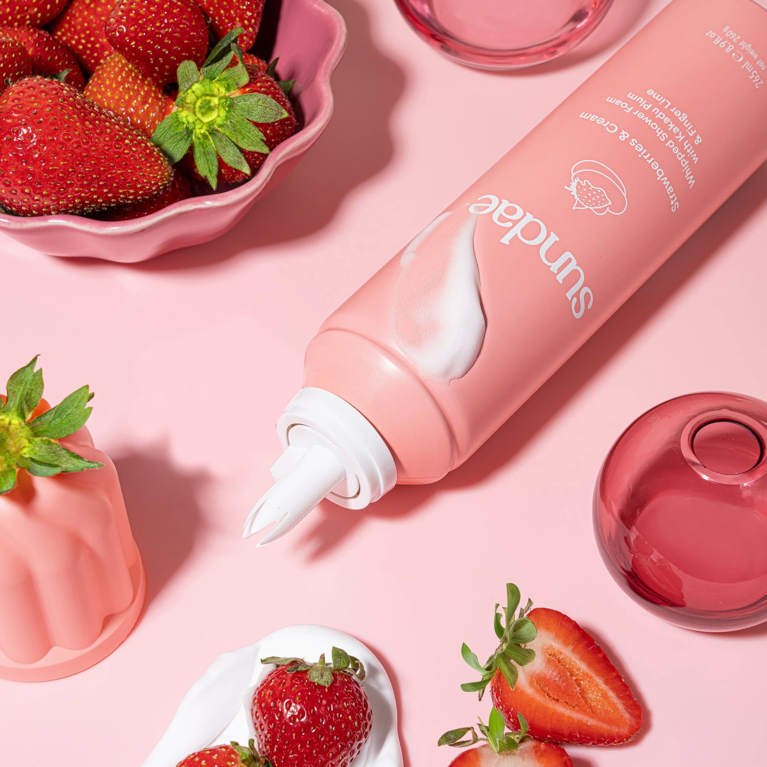 Sundae - Strawberries & Cream