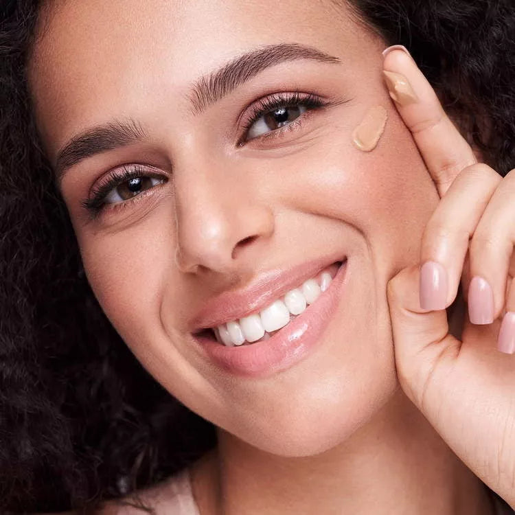 Intense Serum Foundation 04